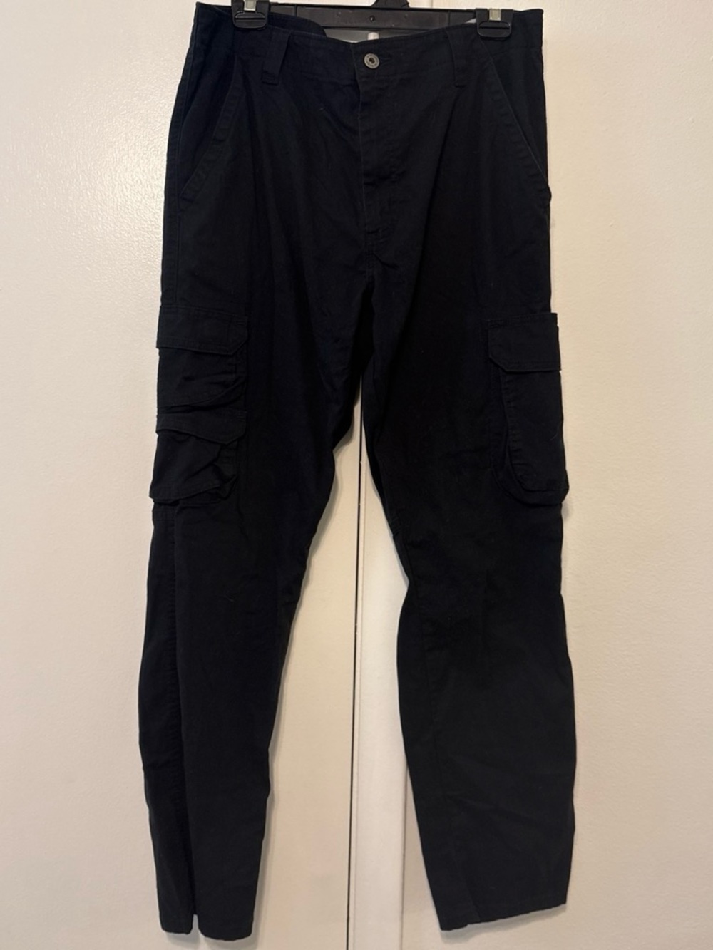 Wrangler Black Cargo Trousers with Multiple Utility Pockets